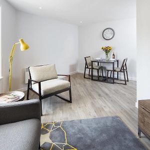 Club One-Bedroom Apartment